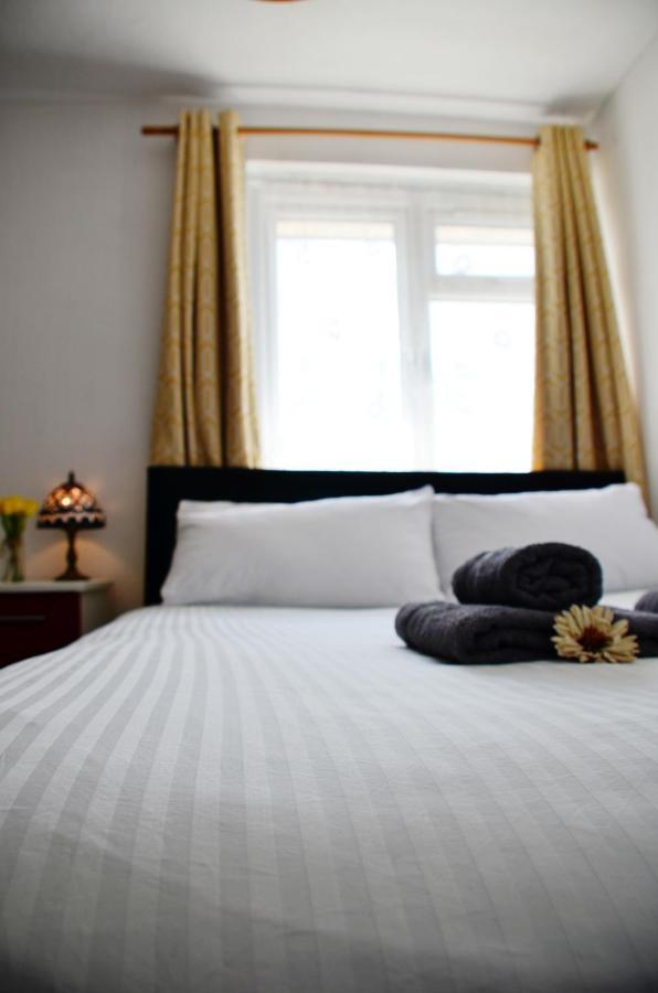 Sm Dreams Unlimited Serviced Accommodation- Stanwell-Staines-Heathrow Exterior foto