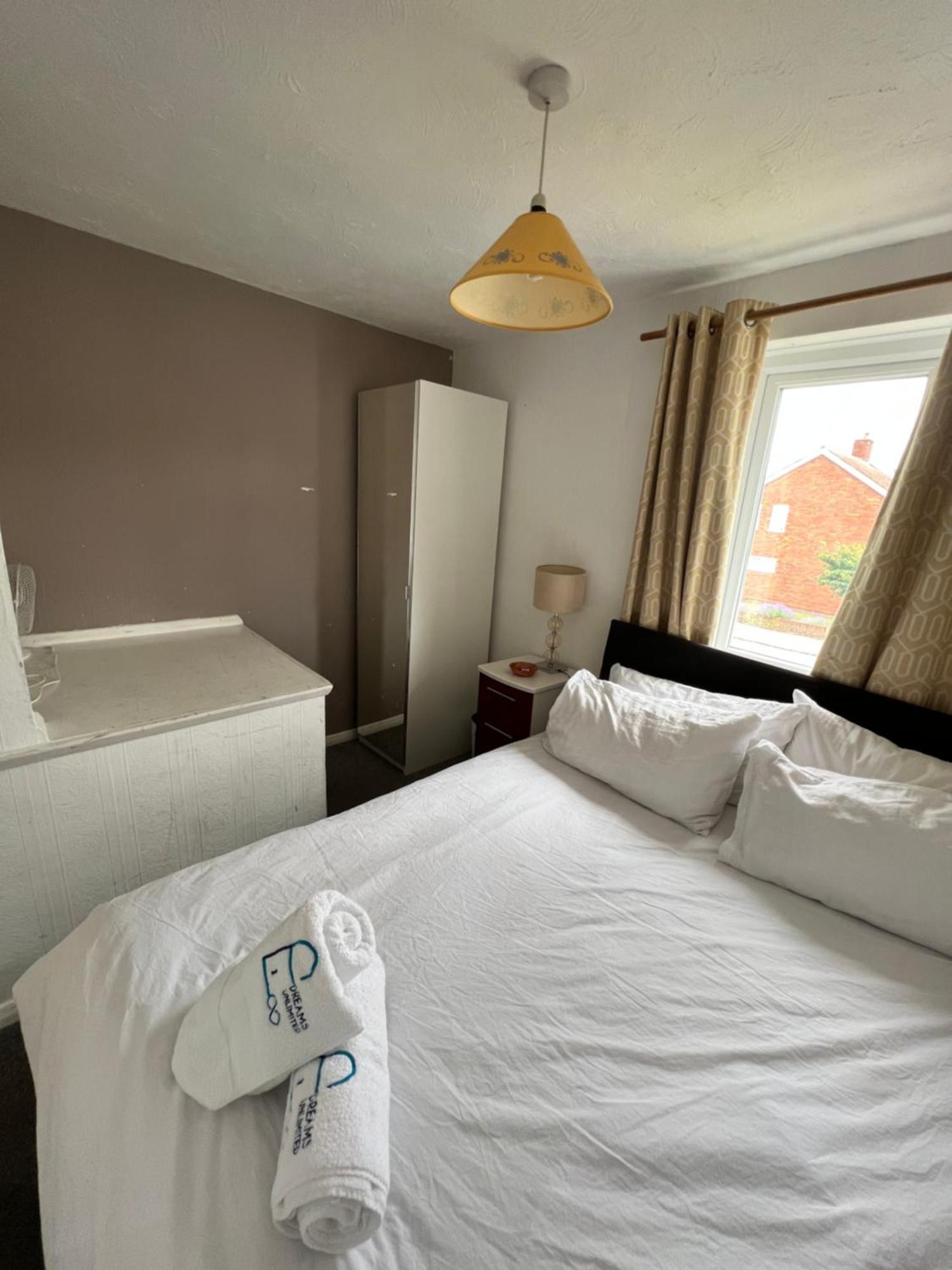 Sm Dreams Unlimited Serviced Accommodation- Stanwell-Staines-Heathrow Exterior foto