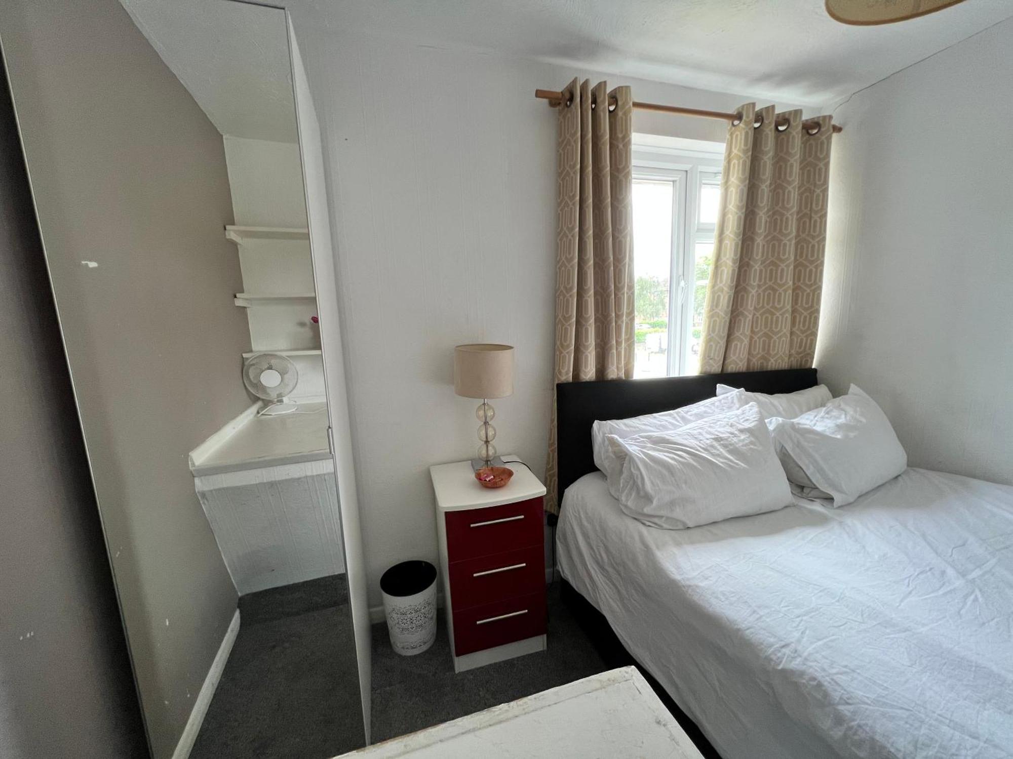 Sm Dreams Unlimited Serviced Accommodation- Stanwell-Staines-Heathrow Exterior foto